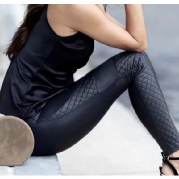 Spanx Leggings Size S Faux Leather Quilted Moto Athleisure Gym Workout Yoga - Picture 2 of 11